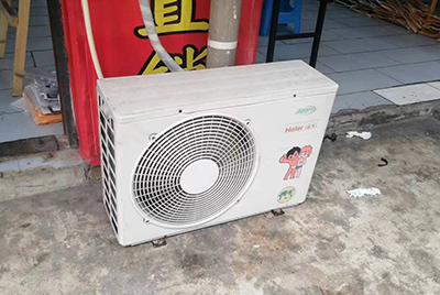 江都空调突然不制冷只吹自然风怎么办？